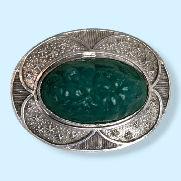 Vintage Green Molded Glass Brooch - Picture 4 of 7